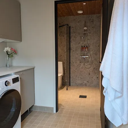 Villa Northern - With Private Jacuzzi And Sauna - Brand New - Near Airport & Santa Claus Village *