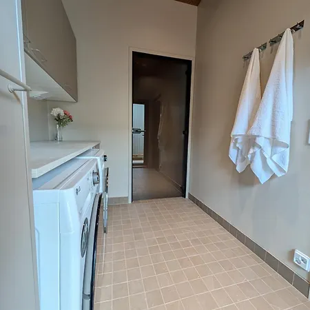 Northern - With Private Jacuzzi And Sauna - Brand New - Near Airport & Santa Claus Village *